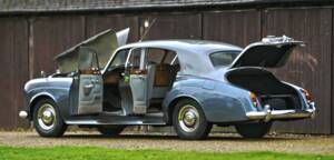 Image 19/50 of Bentley S 3 (1964)