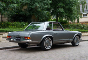 Image 4/21 de Mercedes-Benz 280 SL (1970)
