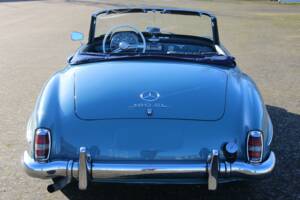 Image 3/68 of Mercedes-Benz 190 SL (1961)