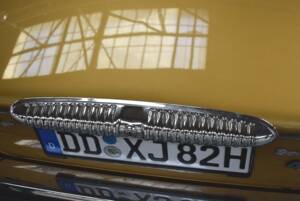 Image 44/47 of Daimler Sovereign 4.2 (1982)