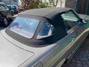 Immagine 35/56 di Mercedes-Benz 500 SL (1985)