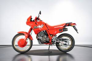 Image 1/50 de Honda NX 650 Dominator (1990)