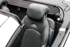 Image 10/40 of Mercedes-Benz SL 55 AMG (2002)