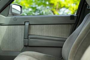 Bild 25/47 von Alfa Romeo 75 1.6 (1991)