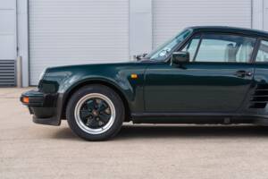 Image 11/52 of Porsche 911 Carrera 3.2 (1989)