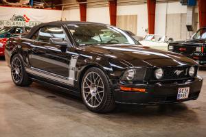 Image 8/49 of Ford Mustang GT (2006)