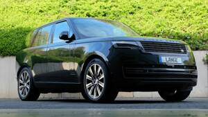 Image 8/61 of Land Rover Range Rover D350 (2025)