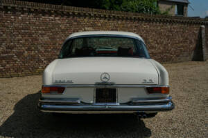 Image 42/50 of Mercedes-Benz 280 SE 3,5 (1970)