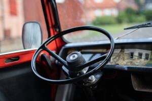 Image 30/52 of Renault Estafette (1977)