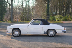Image 14/42 of Mercedes-Benz 190 SL (1961)