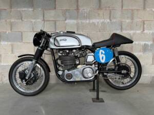 Immagine 2/50 di Norton Manx 40M (1956)