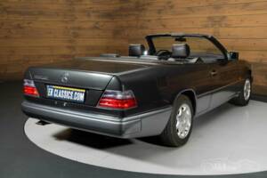 Bild 14/19 von Mercedes-Benz E 320 (1994)