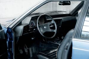 Image 32/50 of BMW 635 CSi (1979)