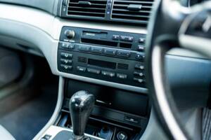 Image 35/38 of BMW 325i (2002)