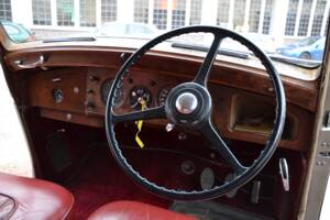 Image 15/23 of Bentley R-Type (1953)