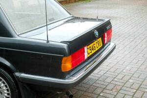 Immagine 30/50 di BMW 320i (1986)
