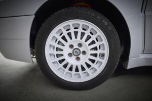 Image 7/93 of Lancia Delta HF Integrale Evoluzione I (1992)