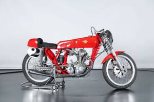 Image 2/34 of Ducati 125 Sport (1957)