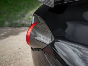 Immagine 31/50 di Aston Martin V12 Zagato (2013)