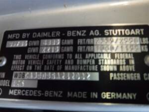 Image 6/31 de Mercedes-Benz 420 SEL (1986)