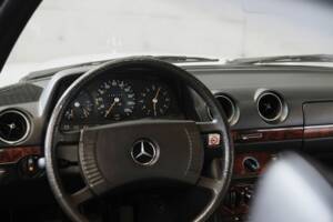 Image 13/36 of Mercedes-Benz 280 CE (1979)