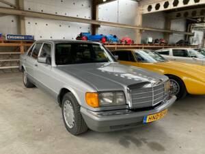 Afbeelding 2/38 van Mercedes-Benz 420 SEL (1986)