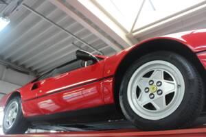 Image 22/50 of Ferrari 328 GTB (1989)