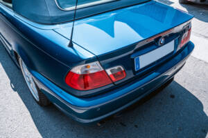 Imagen 15/37 de BMW 325Ci (2002)