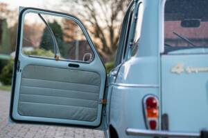 Image 26/66 of Renault R 4 Super (1962)