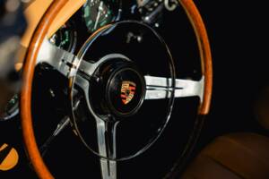 Immagine 36/54 di Porsche 356 C 1600 SC (1964)
