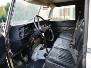 Image 2/8 de Santana Land Rover 88 (1979)
