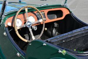 Image 31/50 of Morgan 4/4 Series IV (1962)