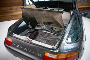 Afbeelding 22/42 van Porsche 928 S4 (1989)