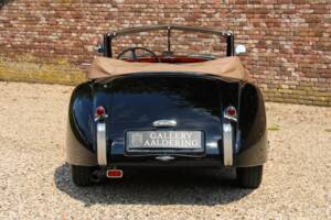 Immagine 42/50 di Jaguar XK 120 DHC (1953)