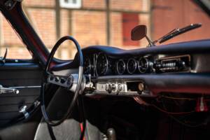 Image 30/59 de Volvo 1800 S (1964)