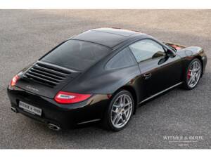 Image 2/26 of Porsche 911 Carrera (2010)