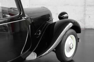 Image 15/50 of Citroën Traction Avant 11 BL (1953)