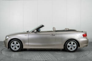 Image 9/50 of BMW 118i (2008)