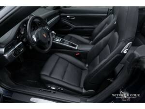 Image 2/29 of Porsche 911 Carrera S (2012)
