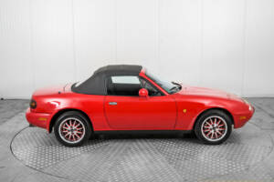 Immagine 47/50 di Mazda MX-5 1.8 (1995)