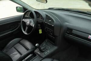 Image 22/50 of BMW 318 (1994)
