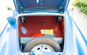 Image 27/36 of Volkswagen Karmann Ghia 1600 (1970)