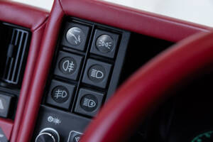Bild 23/36 von Aston Martin Lagonda (1992)