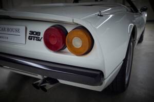Bild 21/86 von Ferrari 308 GTSi (1982)