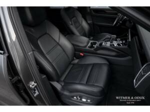 Bild 6/43 von Porsche Cayenne Coupé E-Hybrid (2020)