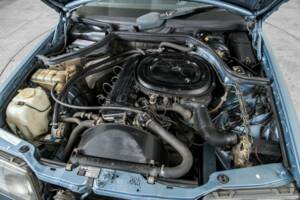 Bild 36/50 von Mercedes-Benz 230 E (1985)