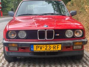 Bild 1/12 von BMW 325i (1986)