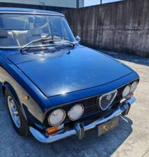 Image 13/50 of Alfa Romeo 2000 Berlina (1972)