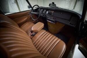 Image 42/92 of Citroën DS 23 Pallas (1975)