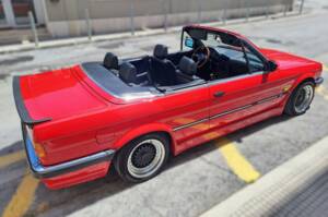 Immagine 47/50 di BMW 320i (1989)